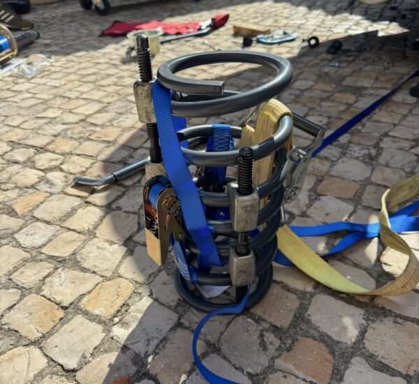 Guincho Racing - Rally Car build - Not in the manual